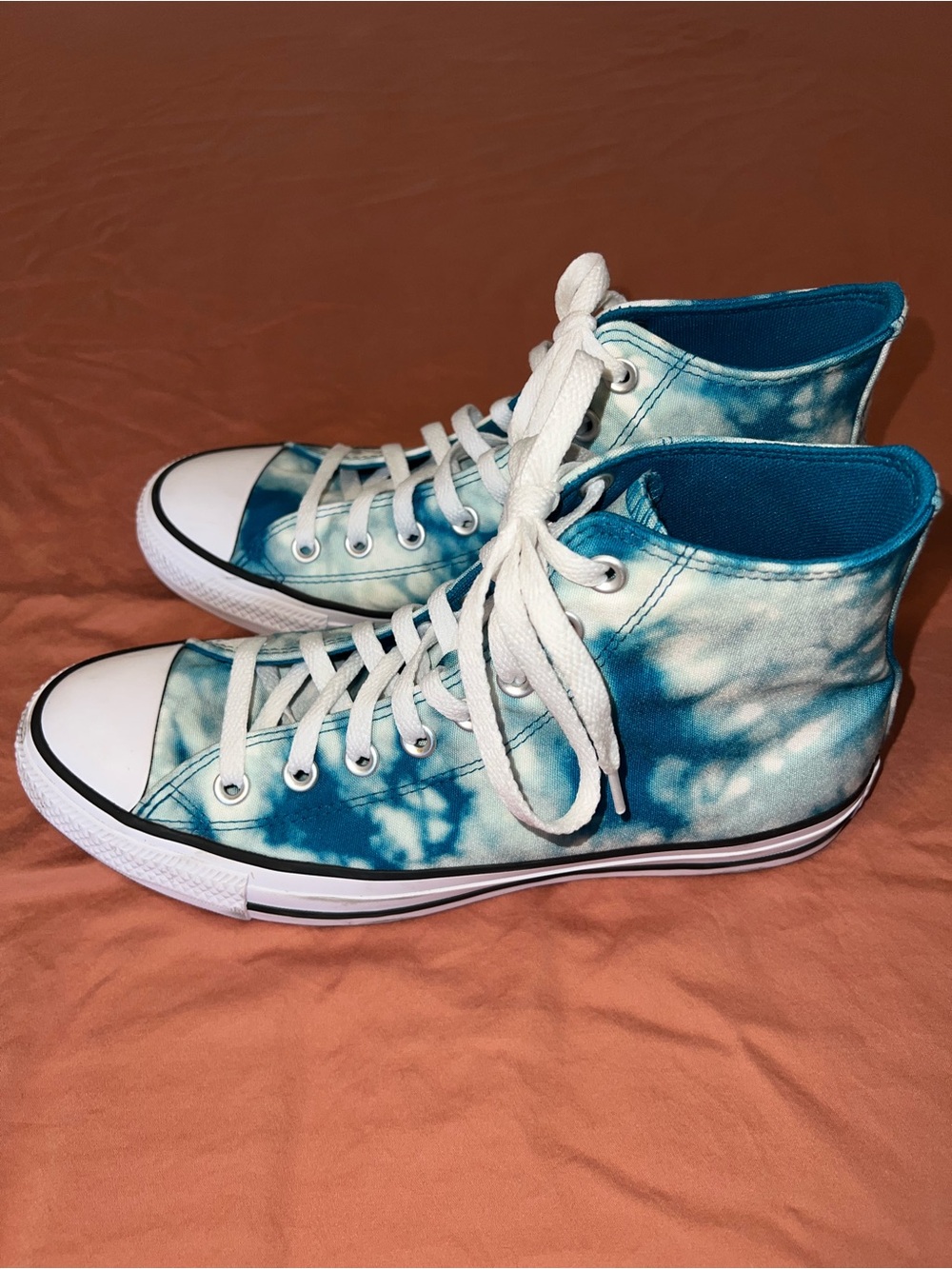 Converse hi tops blue tie dye